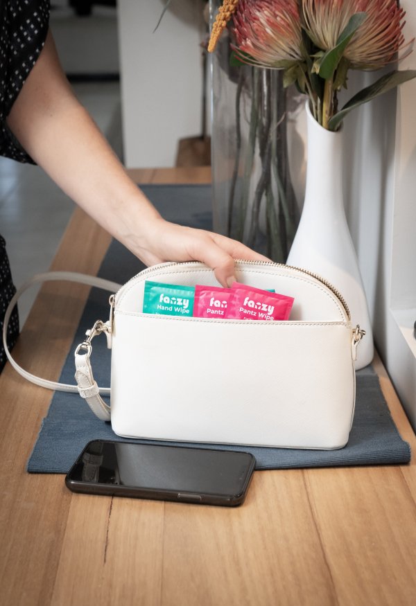 On - The - Go Intimate Water Wipes - Fanzy Pantz